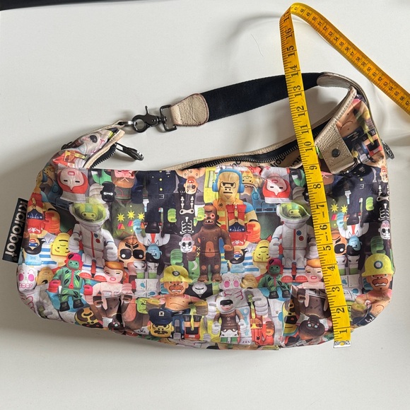 Vintage Harajuku/Kidrobot collaboration. Large shoulder bag with character print - Picture 8 of 8